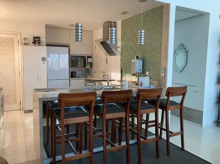 Apartamento mobiliado com cozinha americana e 131 m² — photo 3