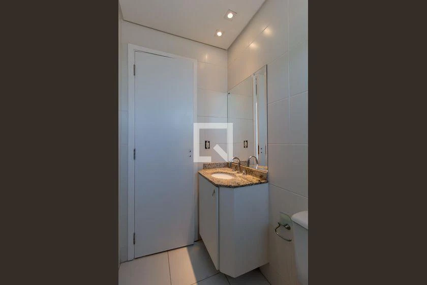 2-bedroom apartment with a grill on the balcony in Curitiba — photo 49