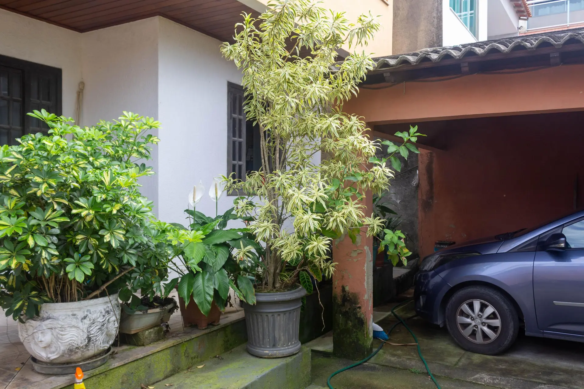 5-bedroom apartment with a washing machine — photo 34