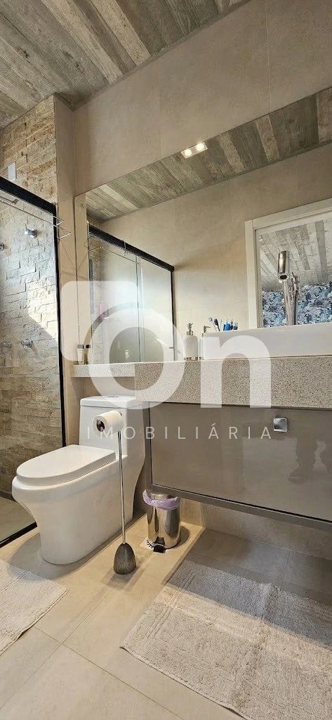 2-bedroom house with a mountain view in Florianópolis — photo 24