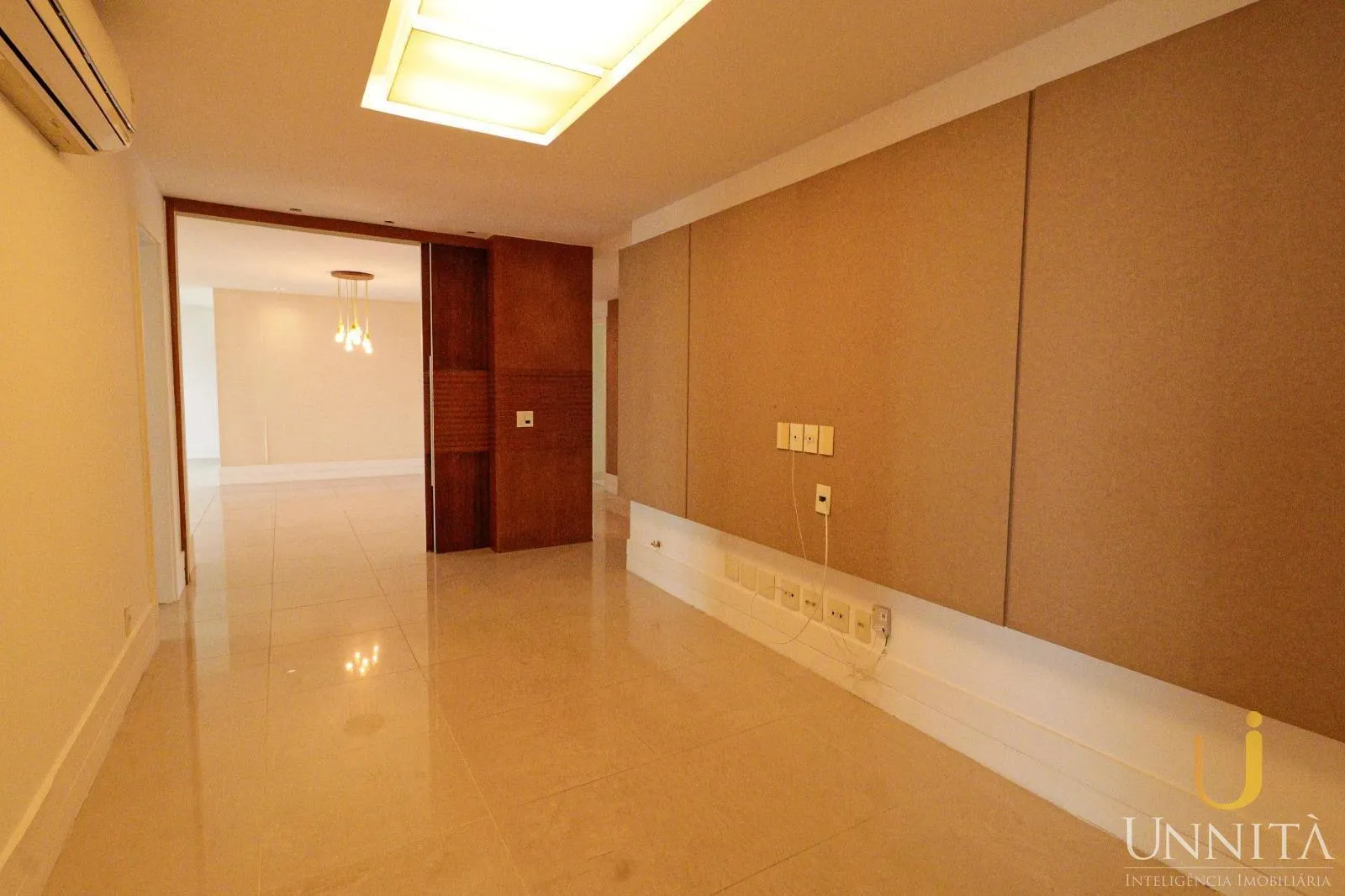 Вид на воду та 5 спалень: квартира 278 м² — photo 26