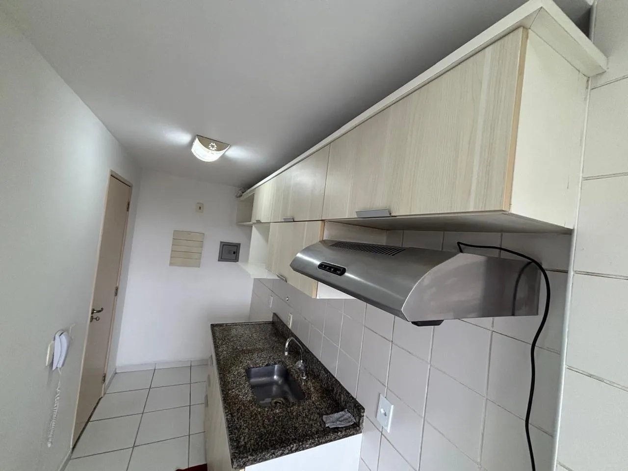 Apartamento vazio com 2 quartos e varanda — photo 18