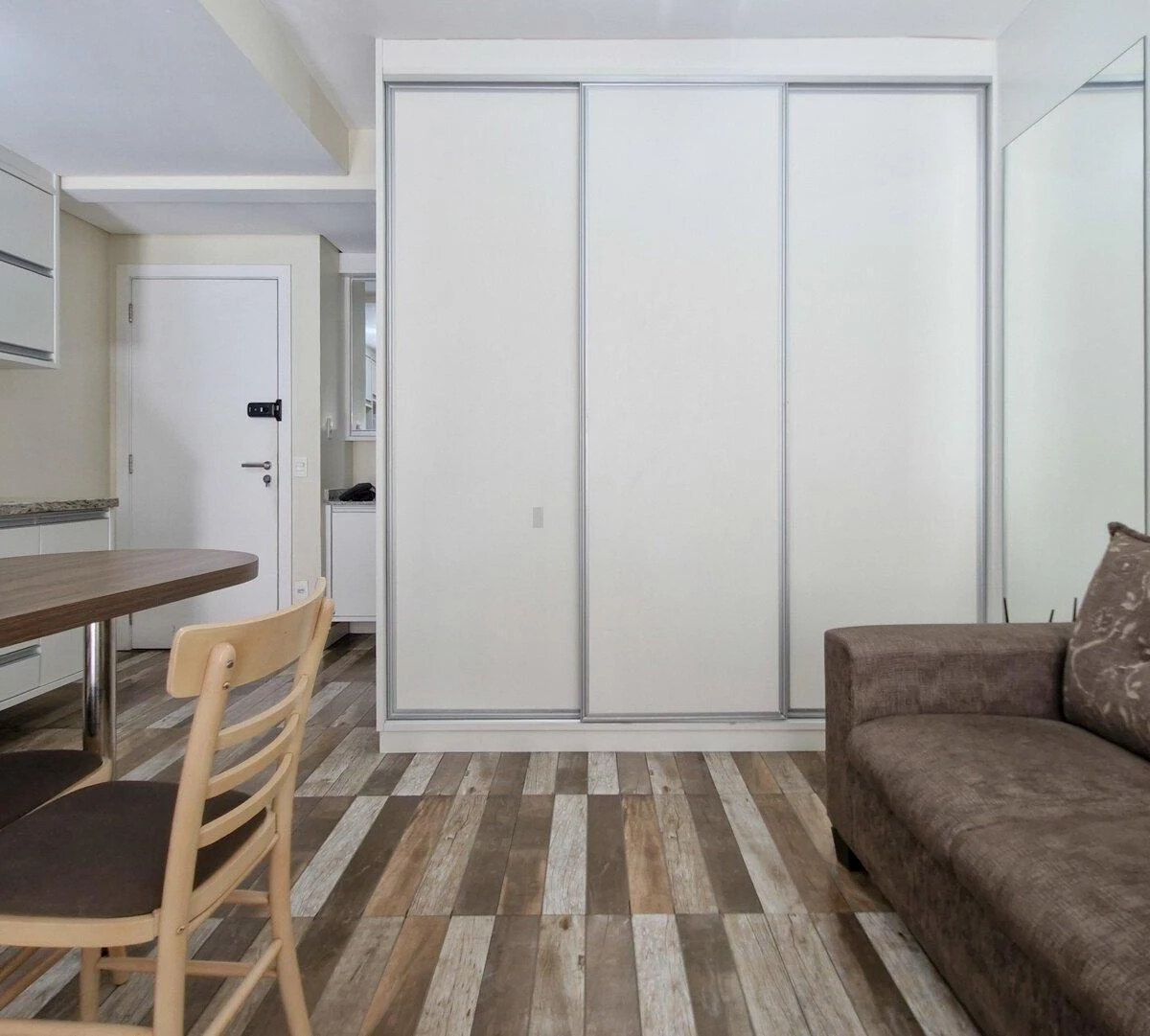 Washing machine in a one-bedroom apartment, 36 m² — photo 9