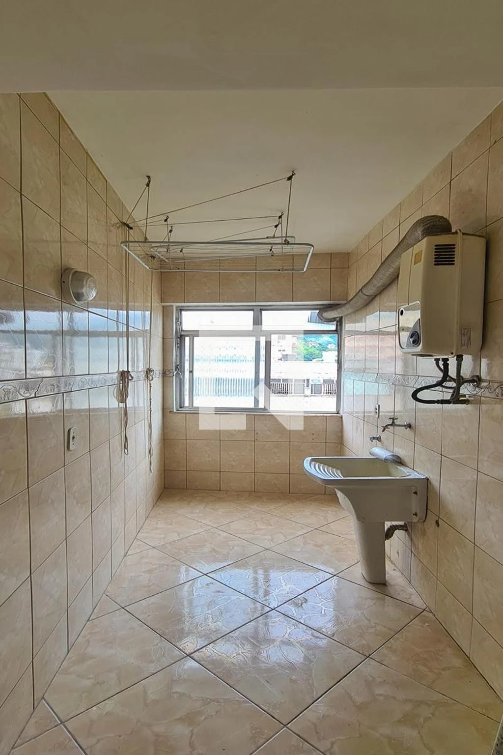 Apartamento con 3 dormitorios, suite y balcón con zona de lavado — photo 21