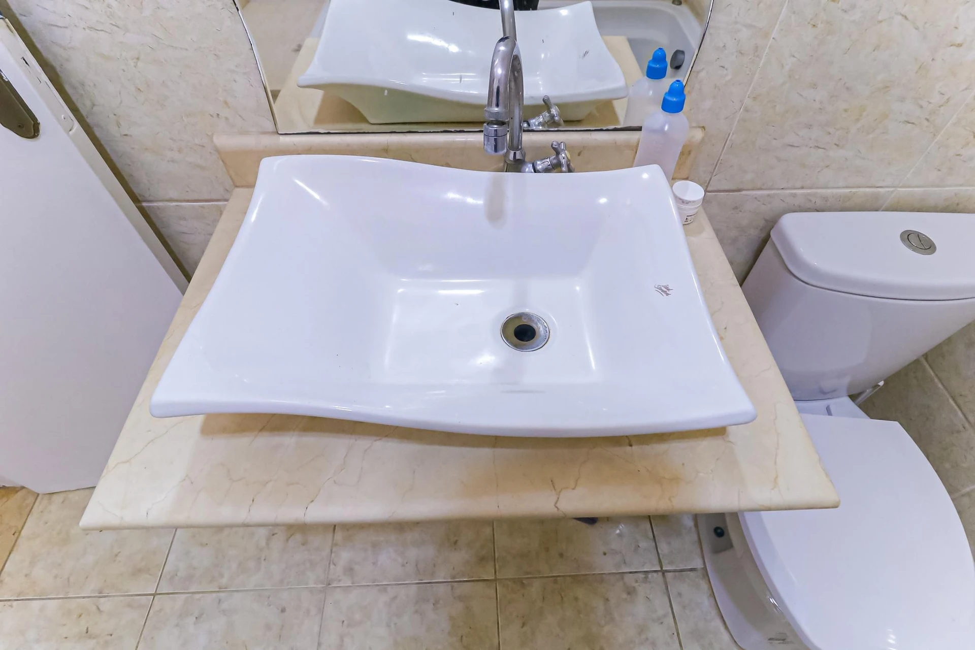 Apartment, 49 m², with a jacuzzi — photo 17