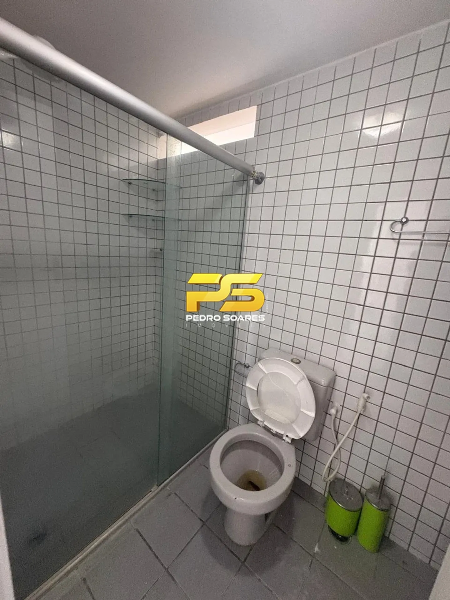 3-bedroom apartment in a building with a gym — photo 12
