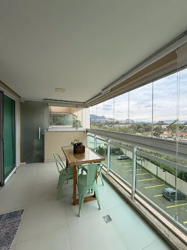 3-bedroom apartment with a glass-enclosed balcony — photo 26