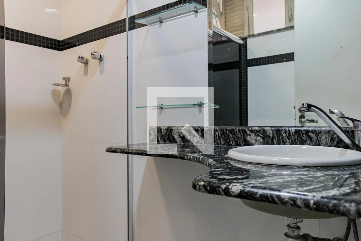 Apartment, 116 m², with wood or laminate floors — photo 16
