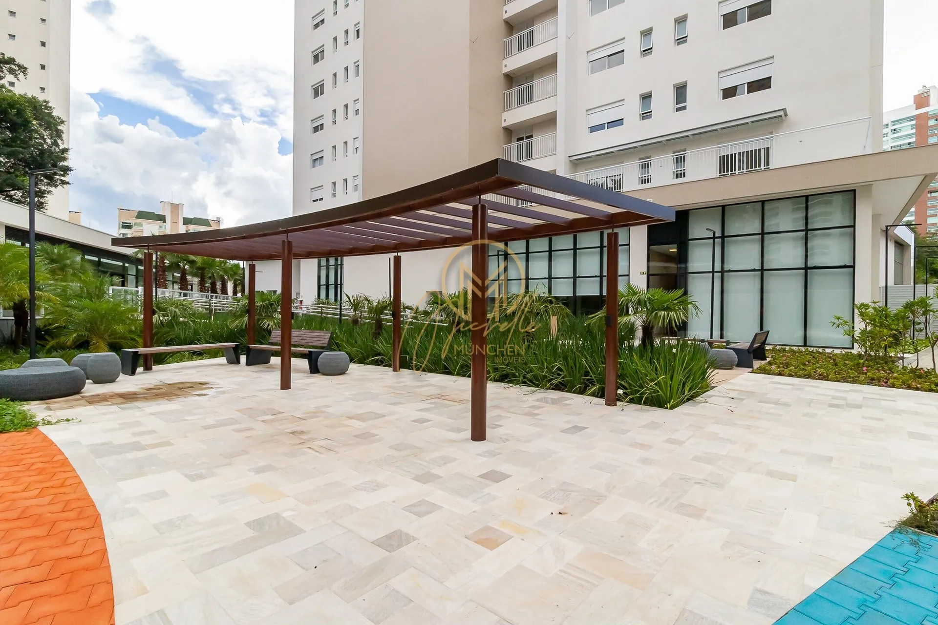 Furnished 462 m² apartment with 4 en-suite rooms — photo 136