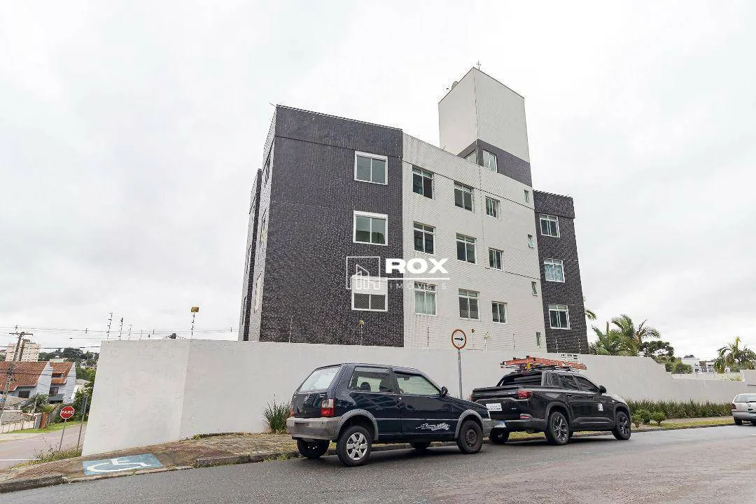 Apartment with 2 bedrooms, 1 bathroom and separate kitchen
