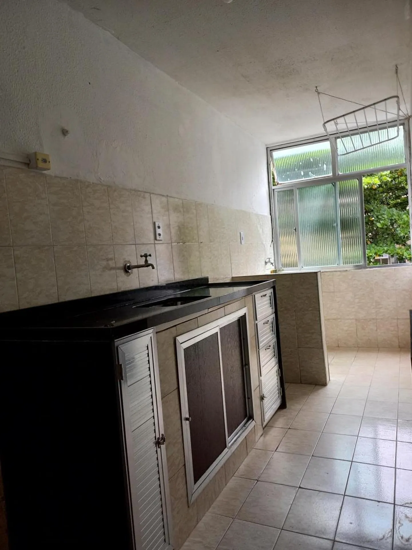 2-bedroom apartment with enclosed kitchen and 1 parking spot — photo 15