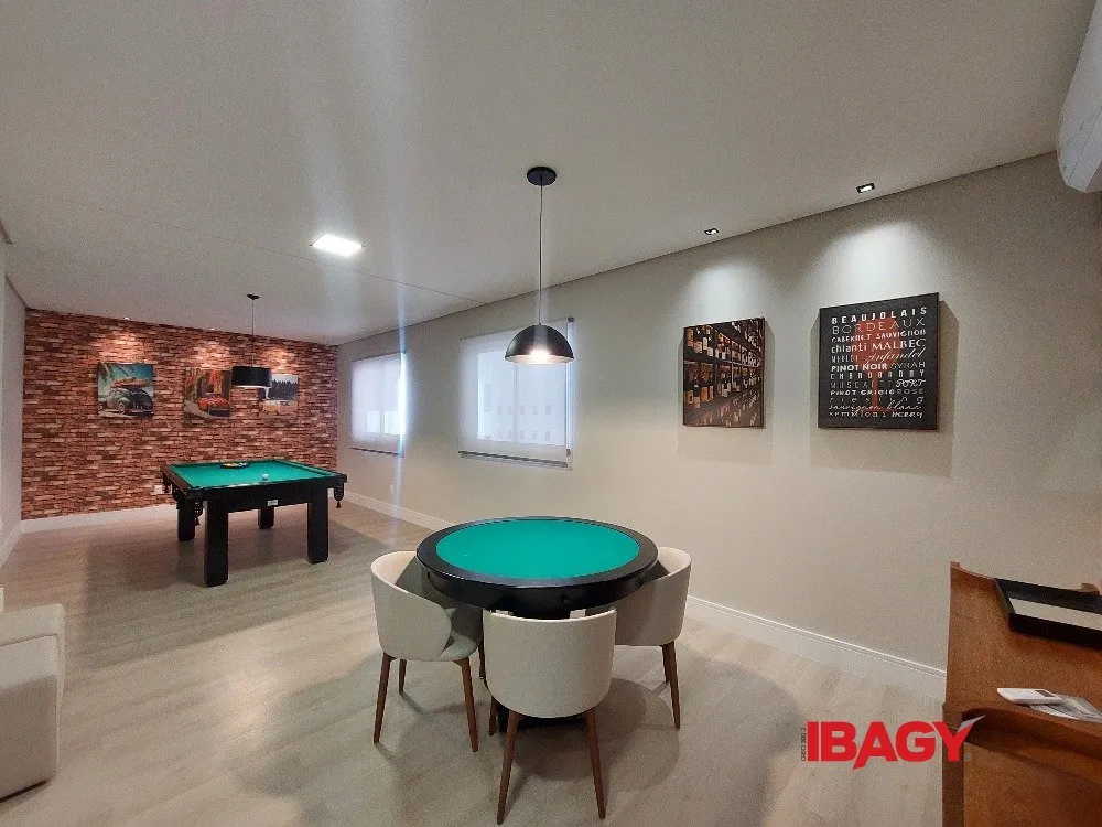 2-bedroom apartment with open-plan kitchen and parking — photo 29