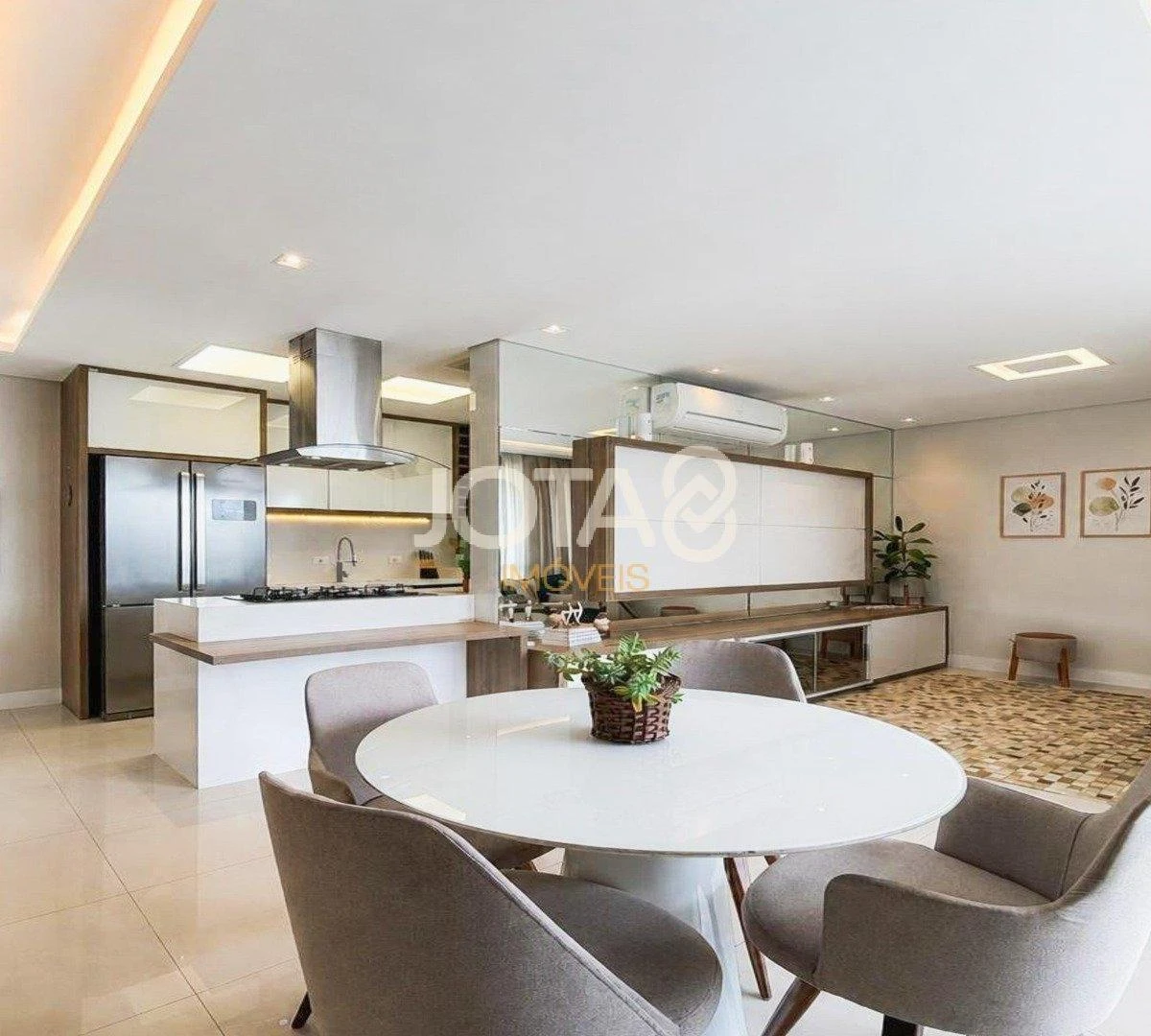 Floor-to-ceiling windows in a 3-bedroom apartment, 150 m² — photo 41