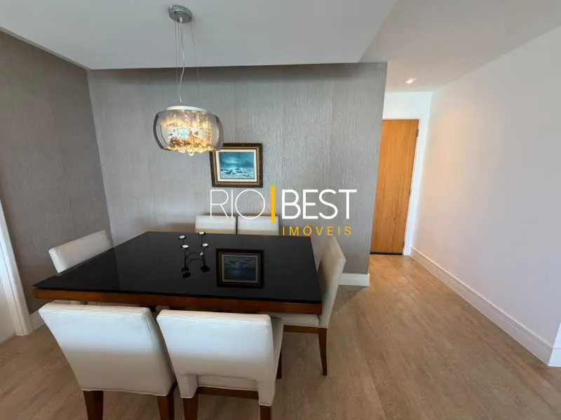 Furnished 4-bedroom apartment with open-plan kitchen — photo 16