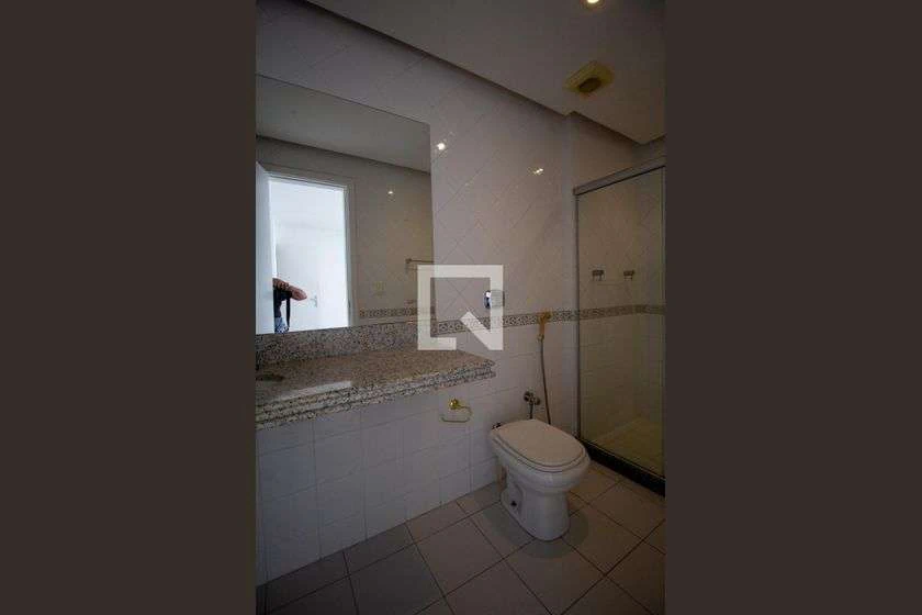 3-bedroom apartment with enclosed kitchen and private garden — photo 42
