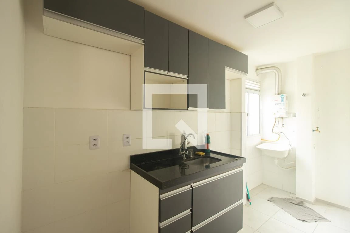 Apartamento de 2 quartos em condomínio com piscina — photo 4