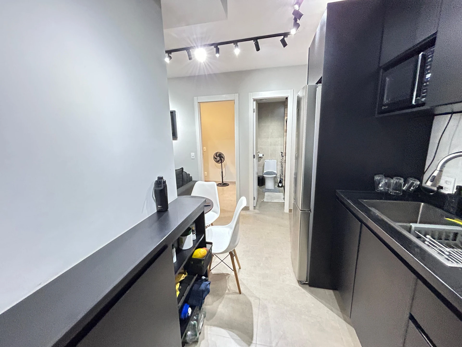 Apartamento mobiliado de 2 quartos com máquina de lavar — photo 18