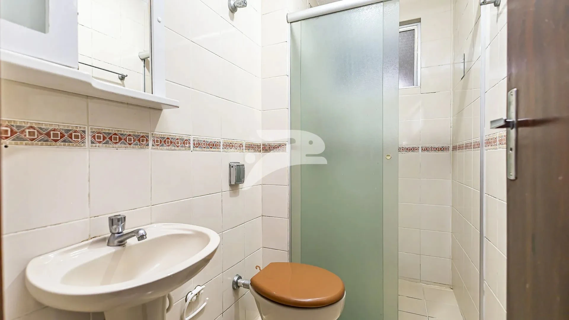 1-bedroom apartment with a balcony, 57 m² on the 11th — photo 10