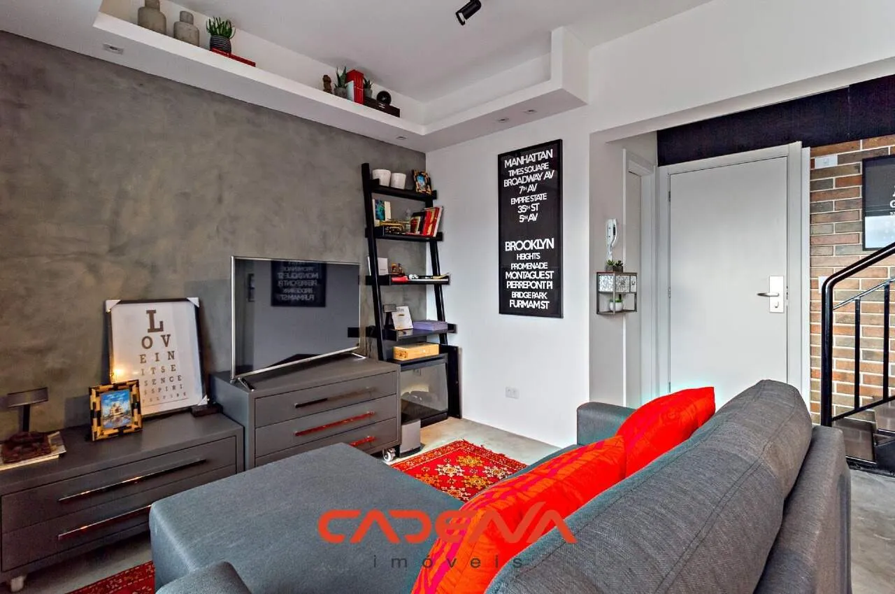 One-bedroom apartment with floor-to-ceiling windows — photo 9