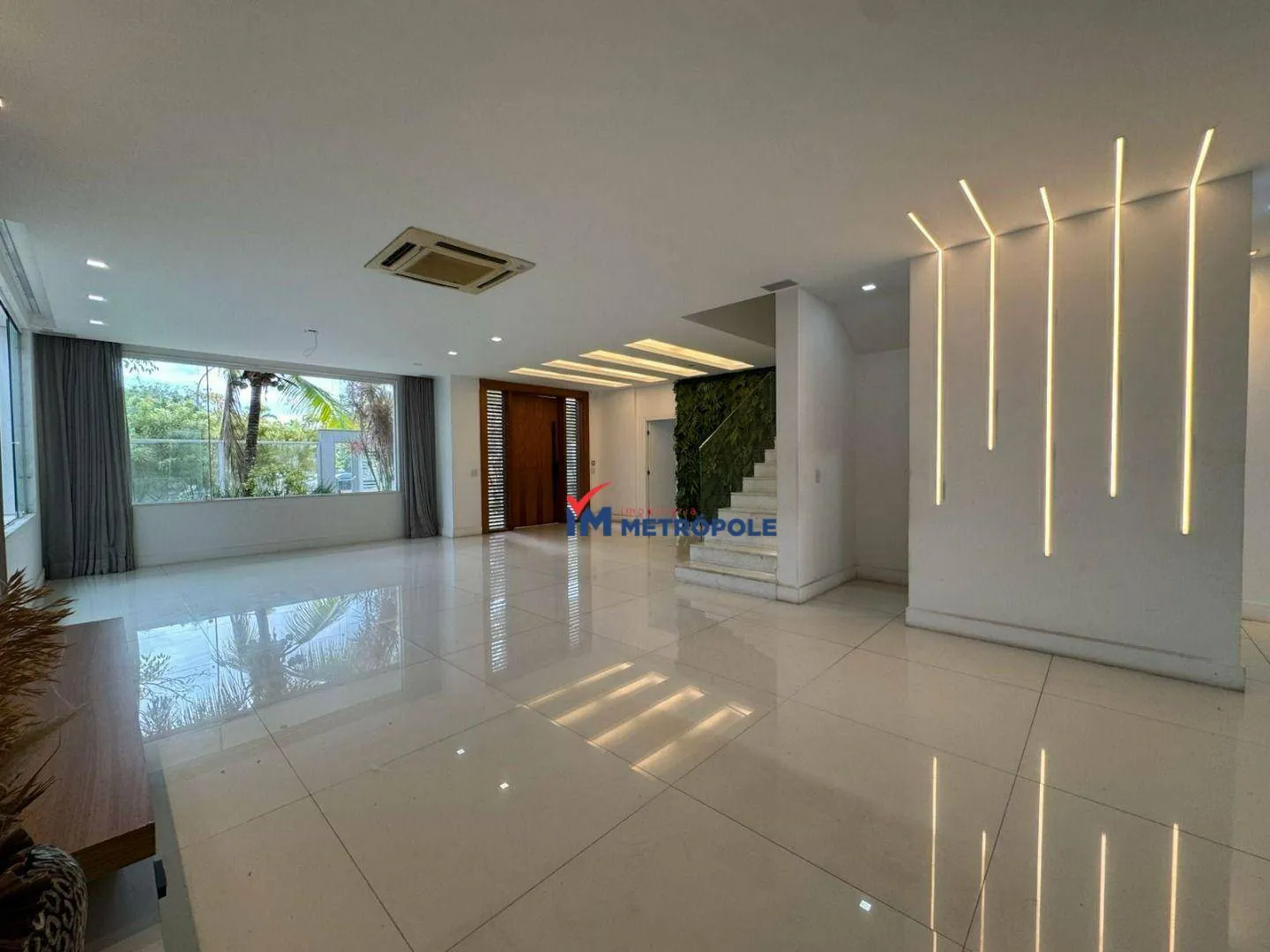 5 quartos e janelas do piso ao teto: casa de 600 m² — photo 4