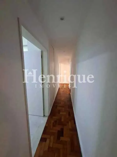 Apartment, 170 m², with wood or laminate floors — photo 18