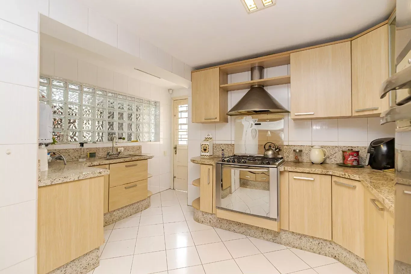 Casa para alugar com 3 quartos e 3 banheiros — photo 31