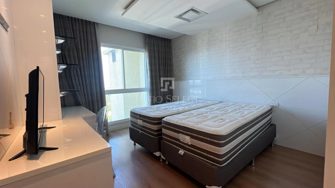 Furnished apartment, 309 m², with floor-to-ceiling windows — photo 27