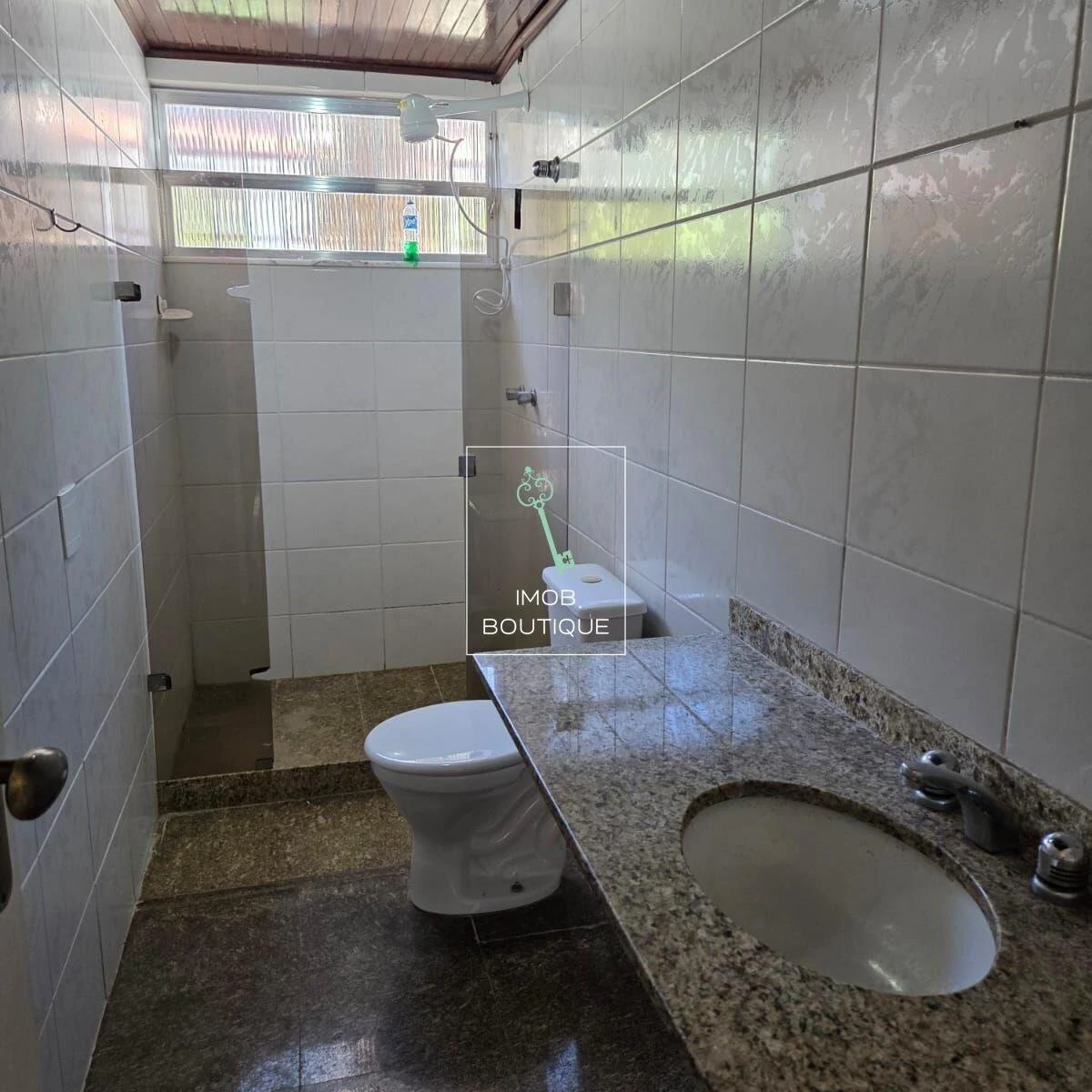 Duplex house with 5 bedrooms and laundry washing machine — photo 17
