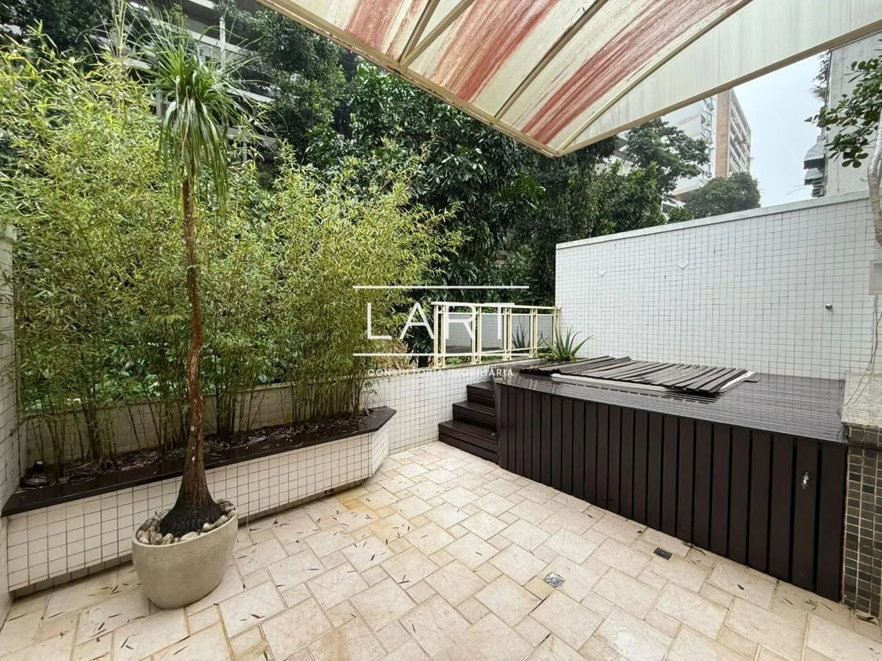 Apartamento de 3 quartos em condomínio com piscina — photo 4