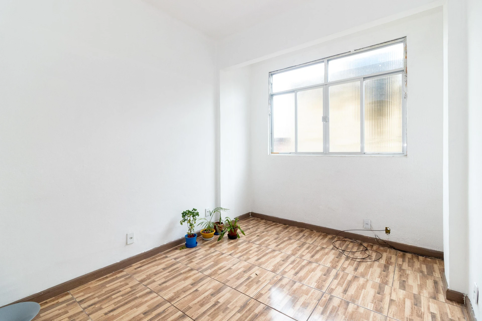 Unfurnished 2-bedroom apartment with 1 bathroom, no parking — photo 8