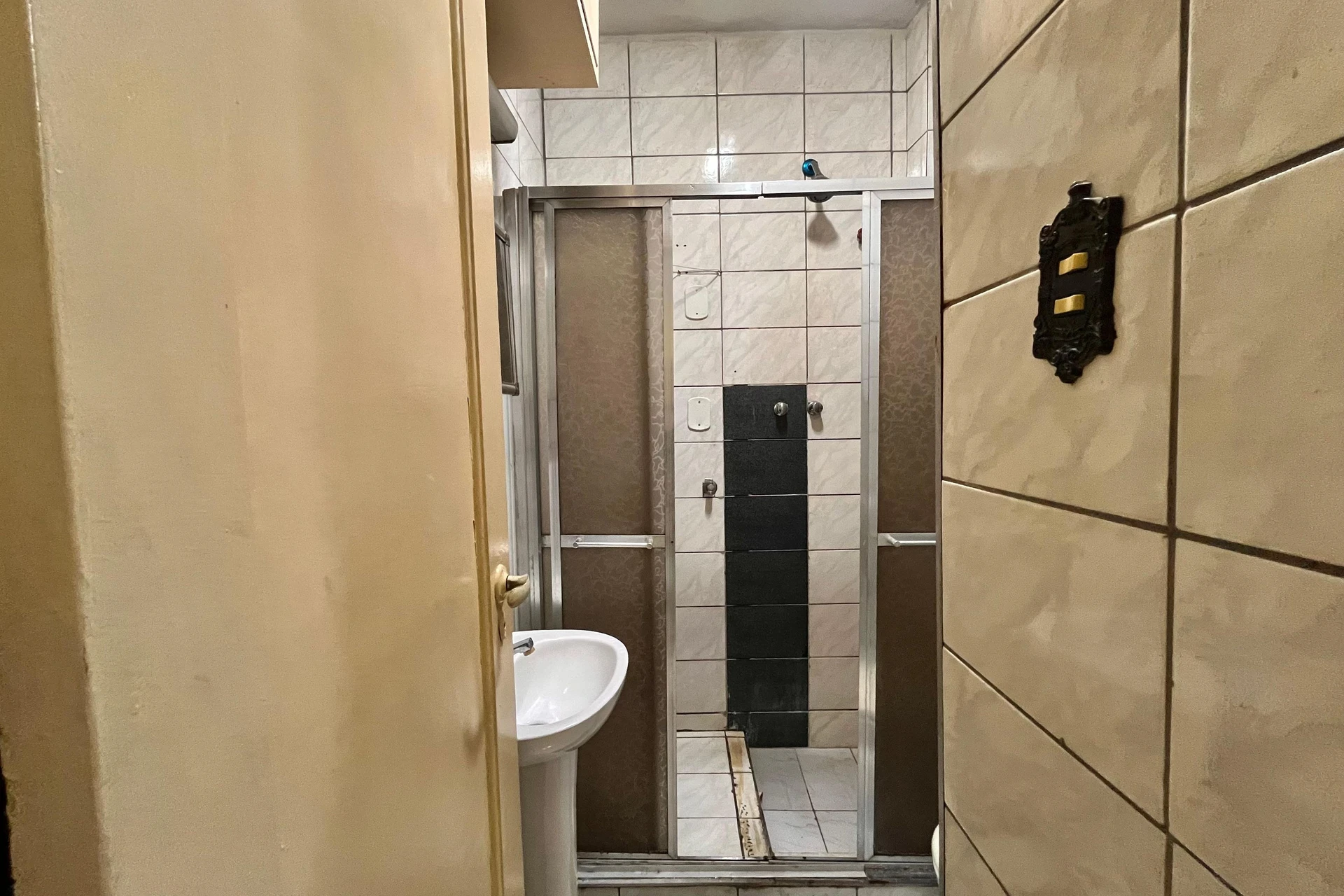 Дерев'яна підлога або ламінат та 1 спальня: квартира 31 м² — photo 18