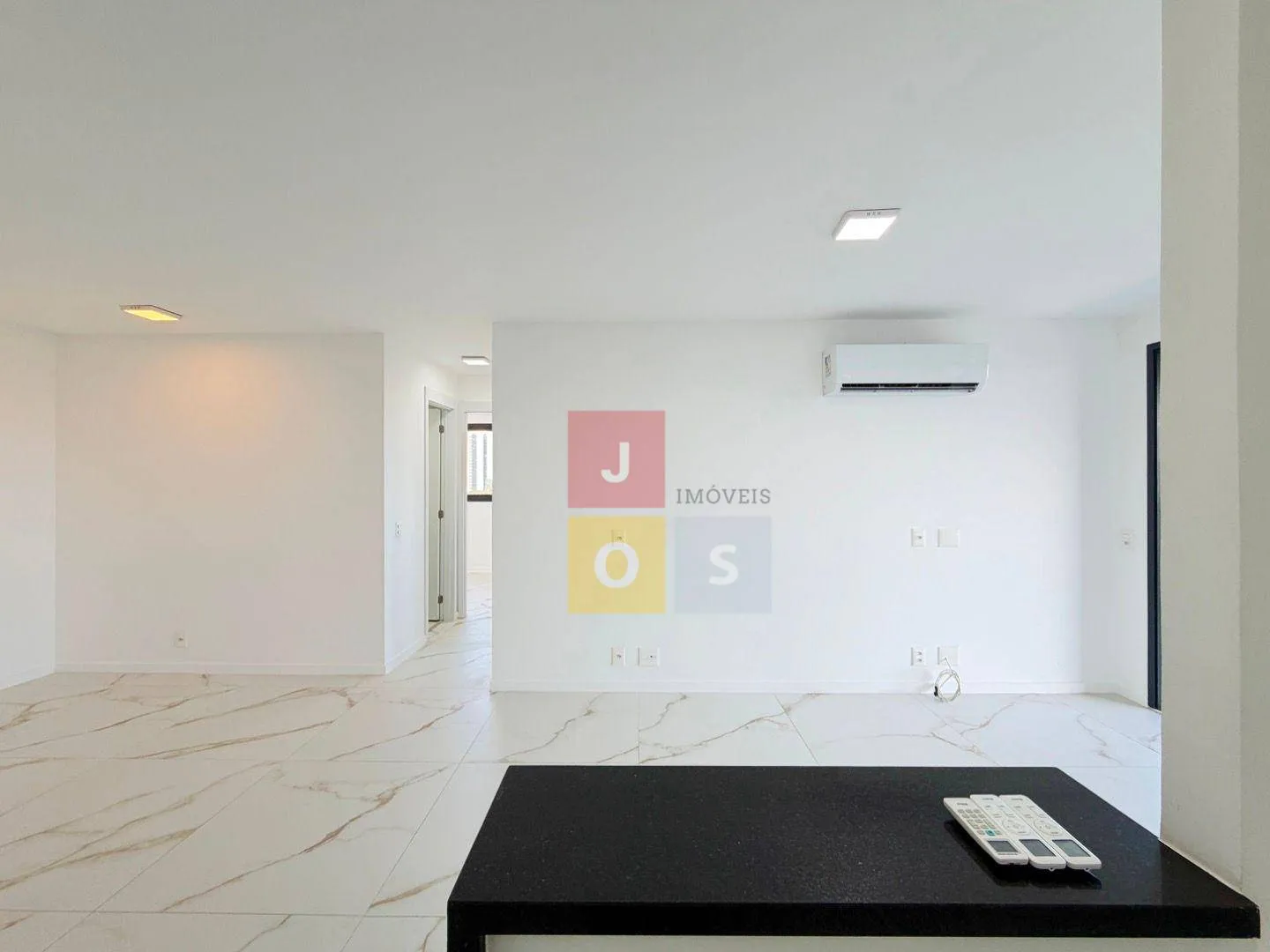 80 m² apartment with 2 bedrooms and a glass balcony — photo 46