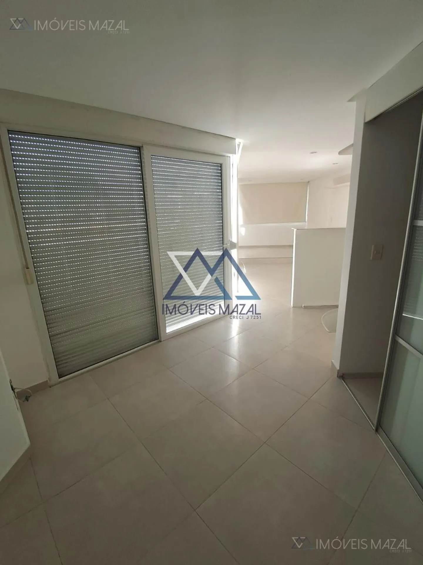 Rental apartment with 3 bedrooms and 4 bathrooms — photo 12
