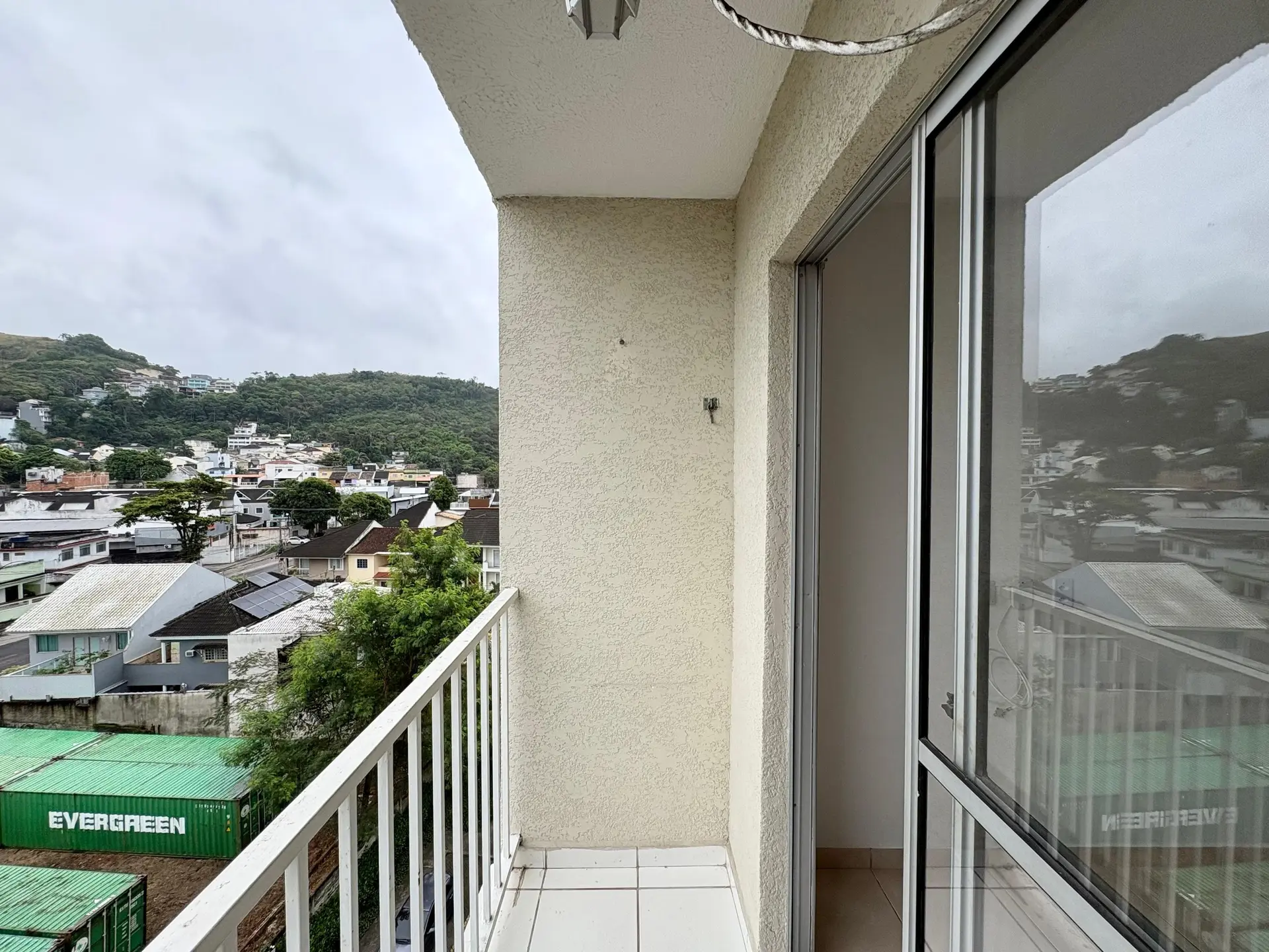 2-bedroom apartment with a mountain view — photo 15