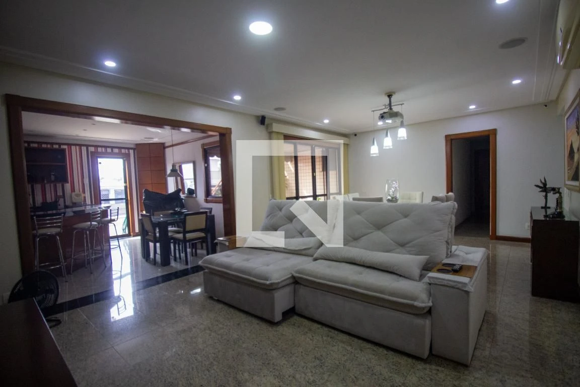 Apartamento mobiliado com 4 quartos e jacuzzi no prédio — photo 12