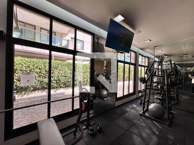 Furnished apartment, 65 m², with a glass-enclosed balcony — photo 20