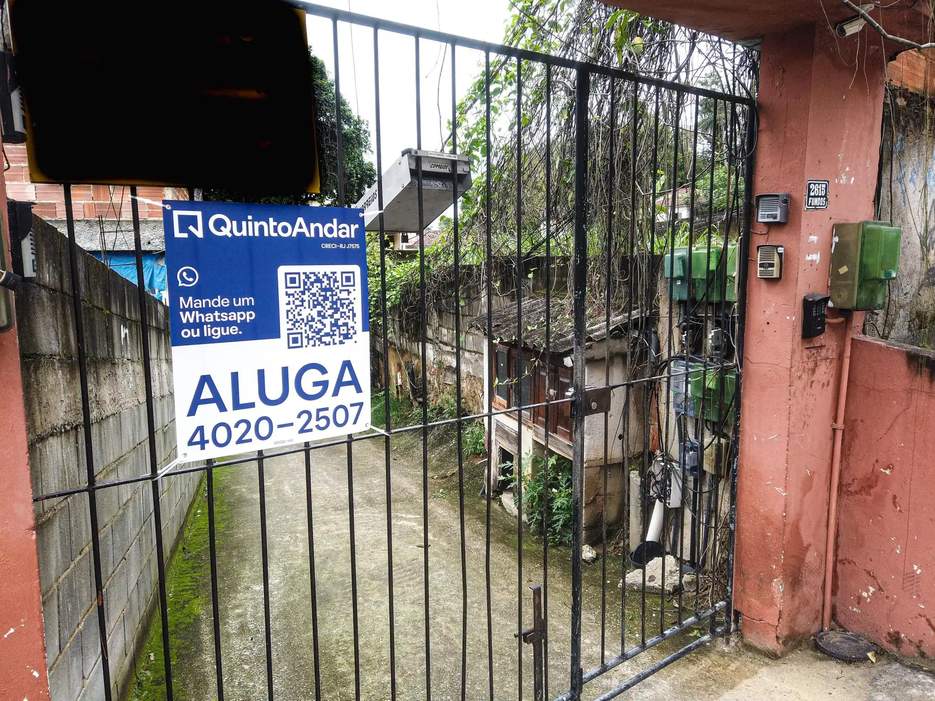 House with 2 bedrooms and 1 bathroom, no parking — photo 28