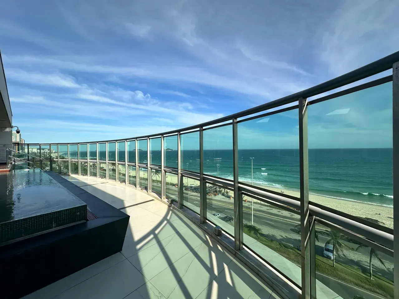 Furnished 4-bedroom apartment with 800 m² and 5 baths — photo 6