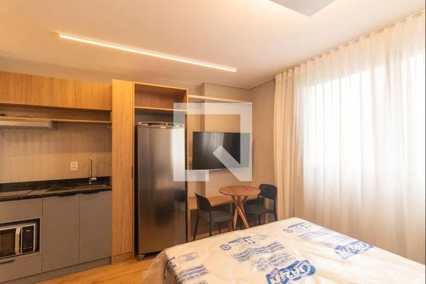 Furnished 19 m² studio with 1 bedroom and 1 bathroom — photo 2