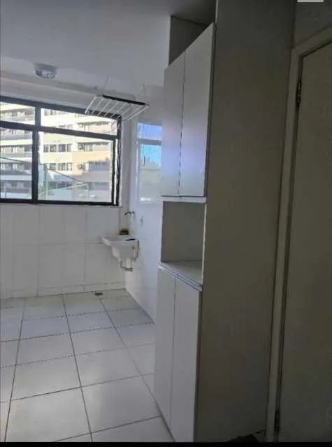 Apartment with 4 bedrooms and 5 bathrooms — photo 27