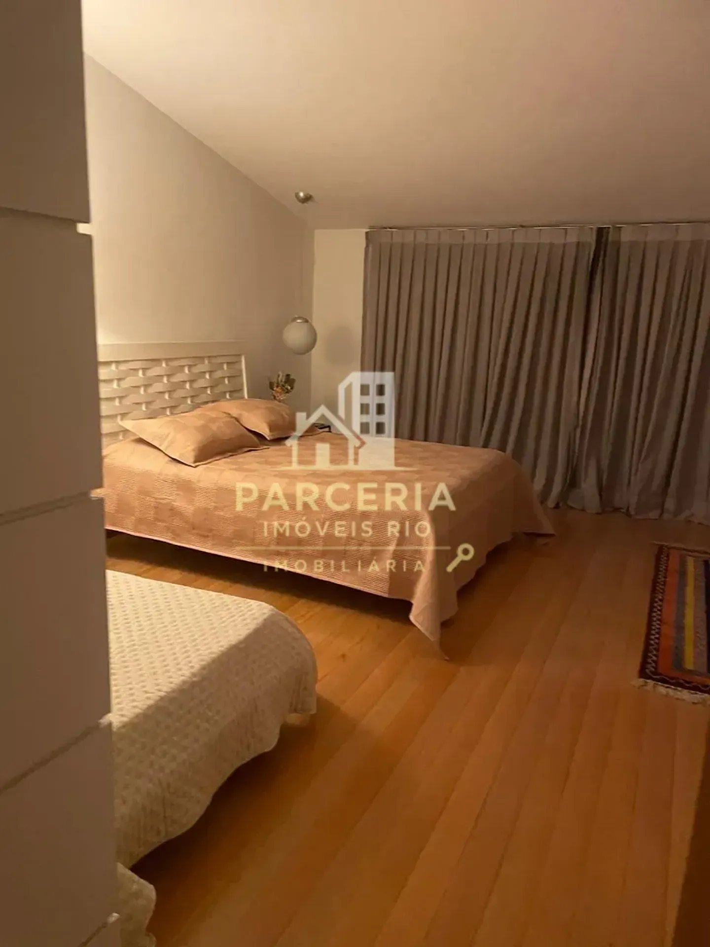 Casa mobiliada com 5 quartos e área de piscina compartilhada — photo 37
