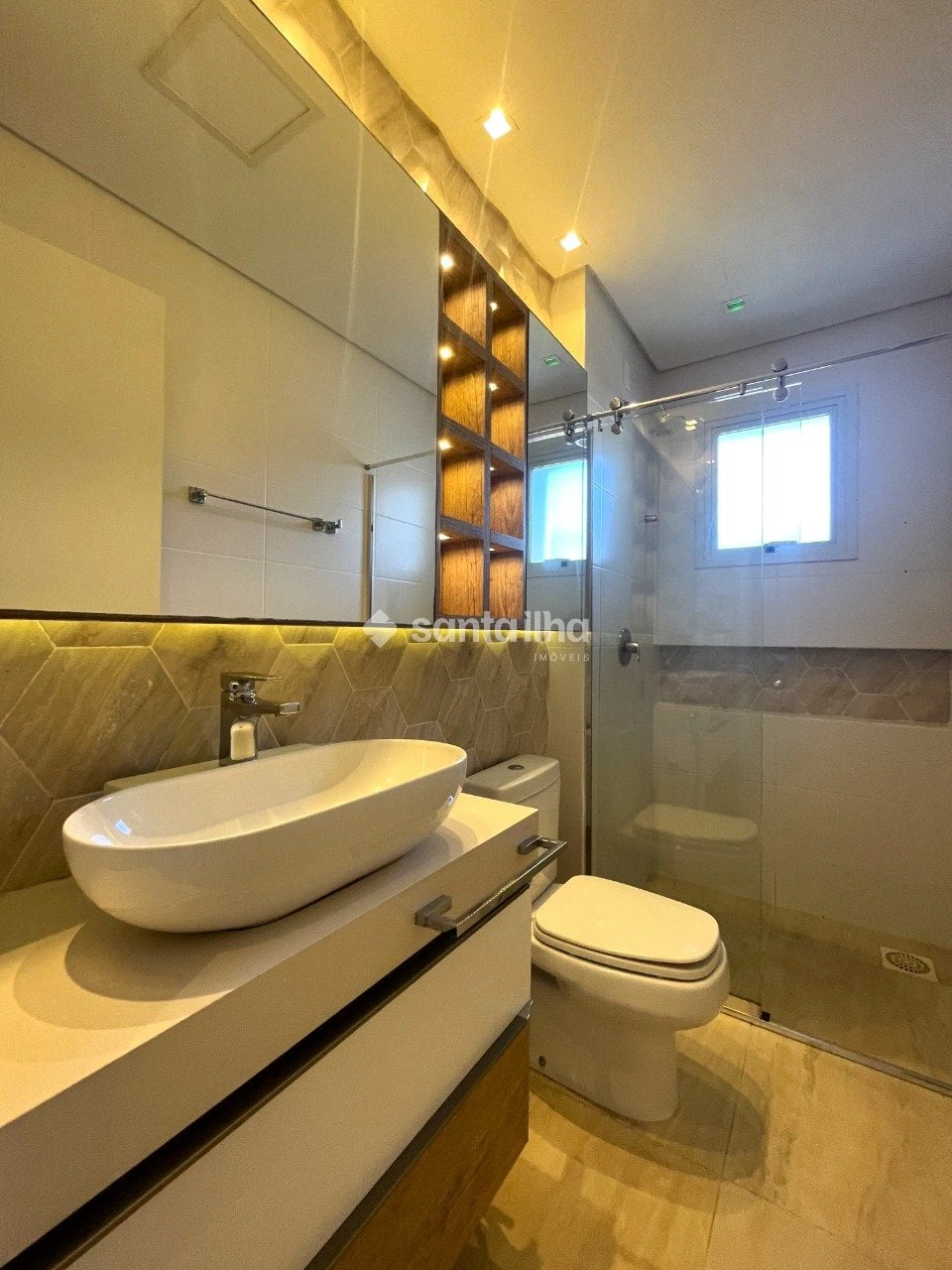 Квартира 114 м² с видом на горы и панорамными окнами — photo 19