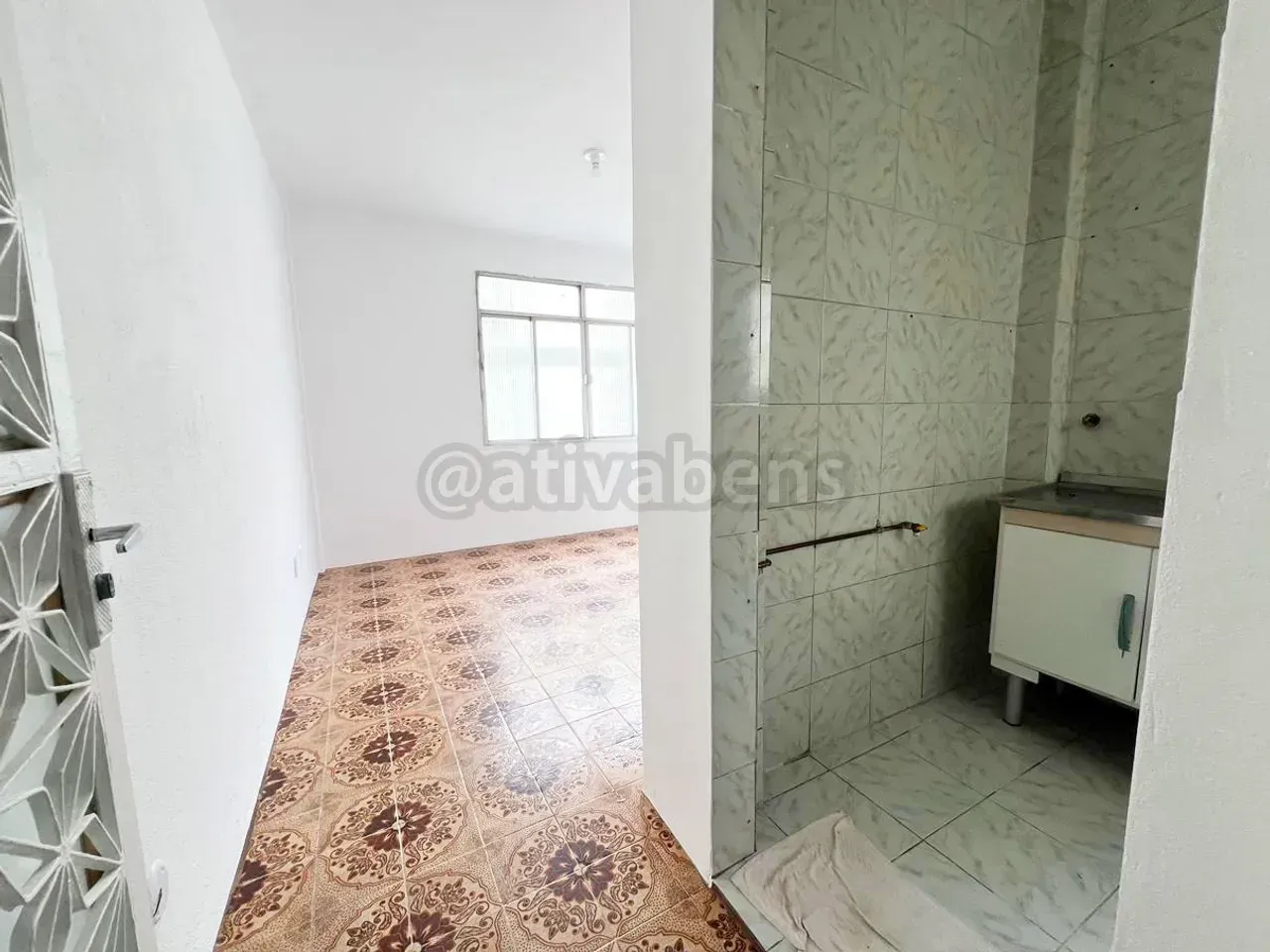 Unfurnished apartment with 2 bedrooms and 1 parking space — photo 12