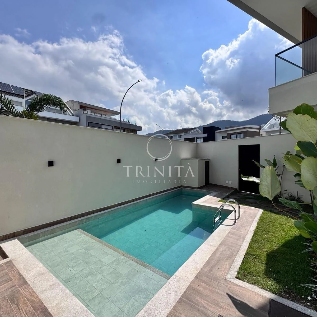 House, 210 m², with a grill on the balcony — photo 6
