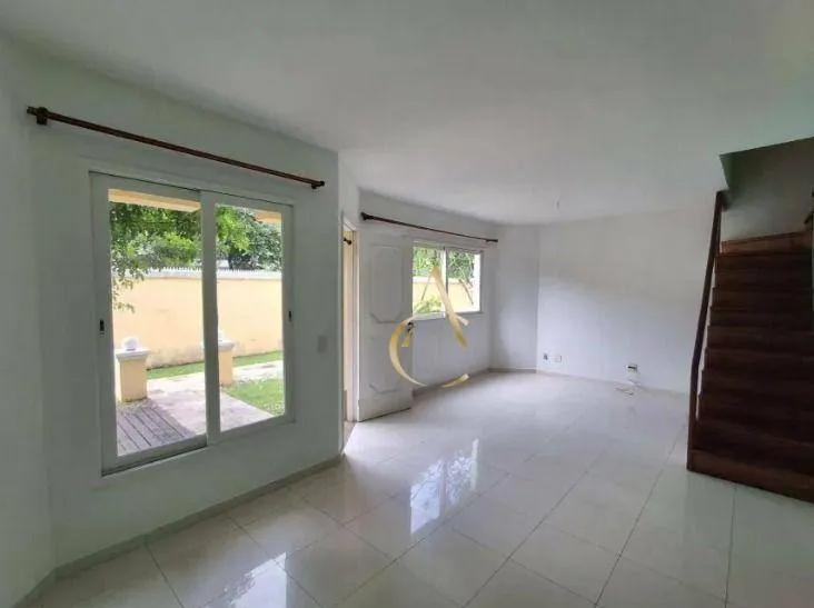 Casa com 3 quartos e varanda em bom estado — photo 18