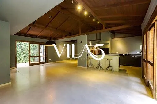 3-bedroom house with a bathtub in Curitiba — photo 45