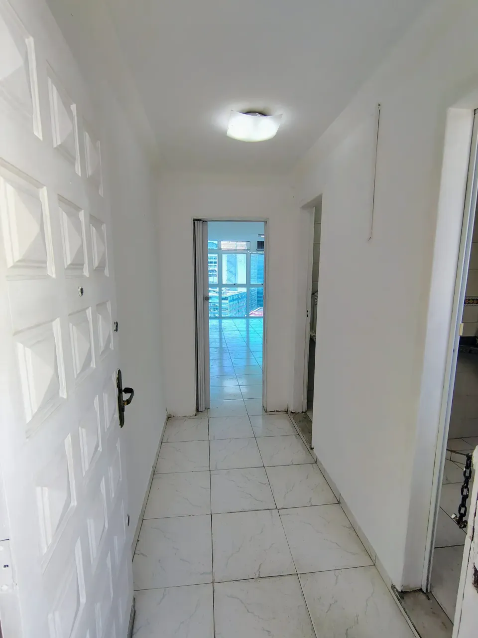 Unfurnished 1-bedroom apartment with AC and 1 bath — photo 8