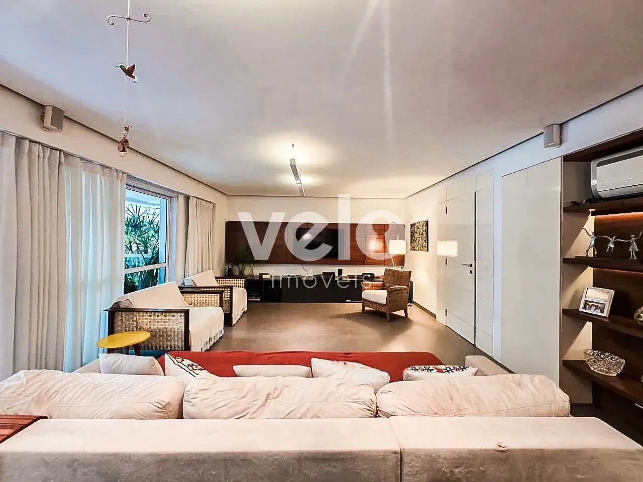 Furnished apartment with 4 bedrooms and 5 bathrooms — photo 4