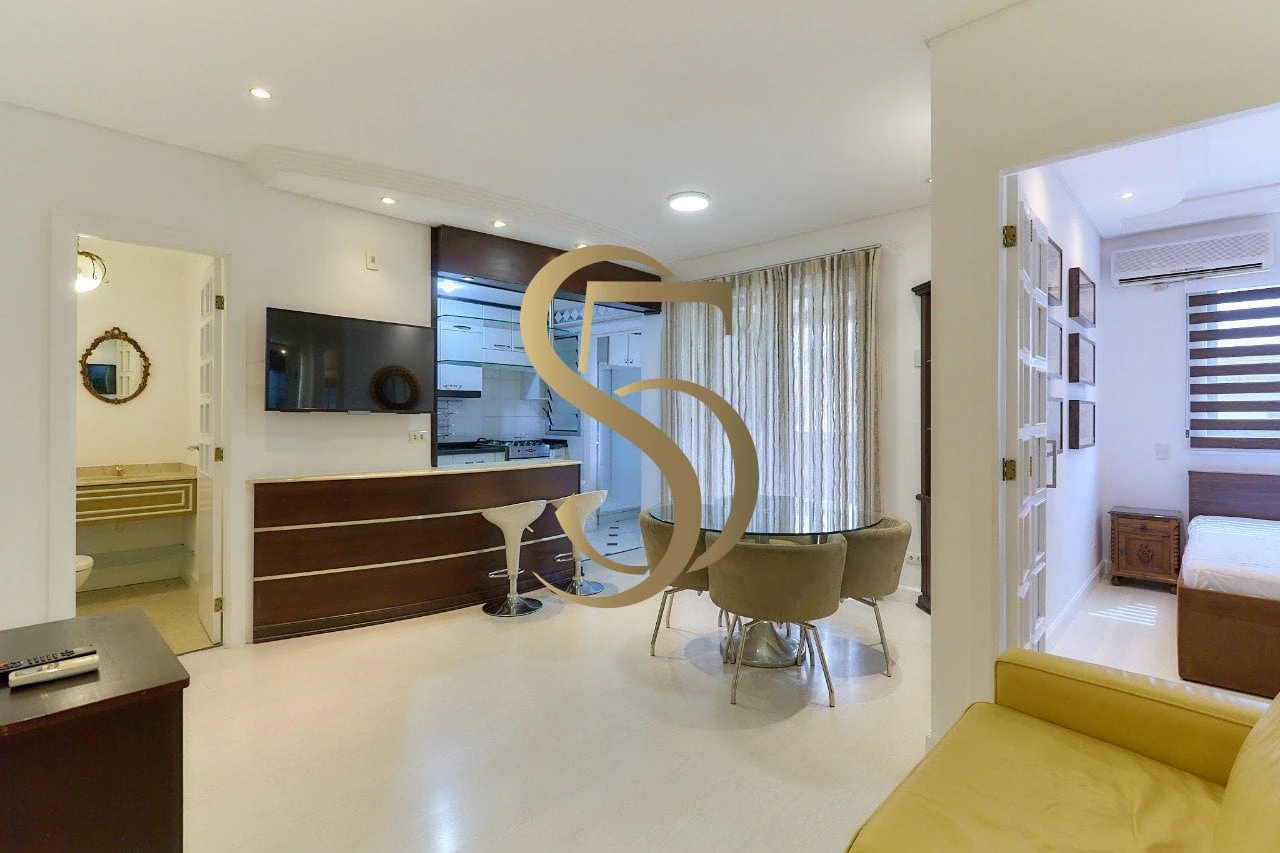 Bathtub in a one-bedroom apartment, 103 m²