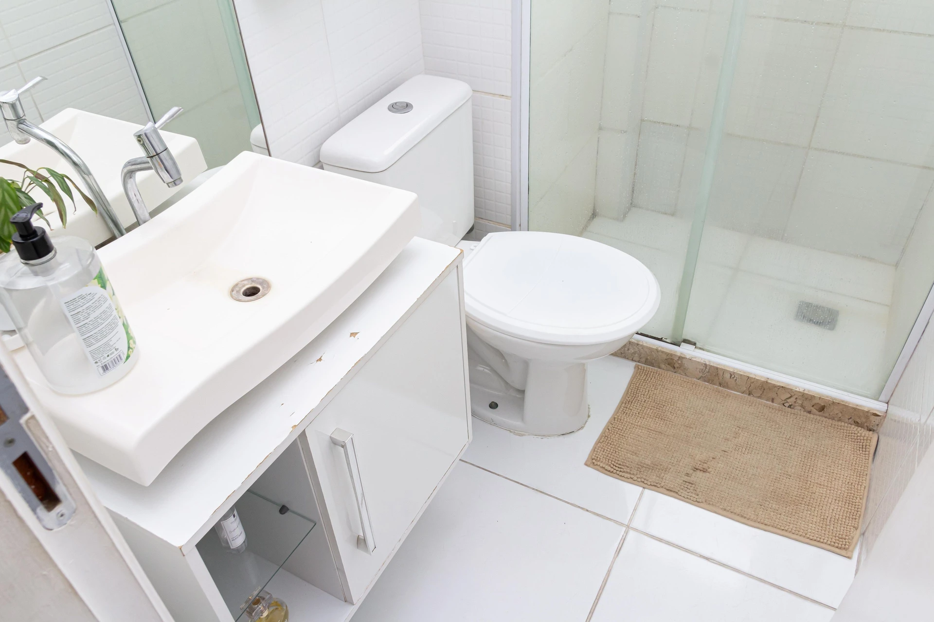 Apartamento mobiliado de 2 quartos em condomínio com piscina — photo 9